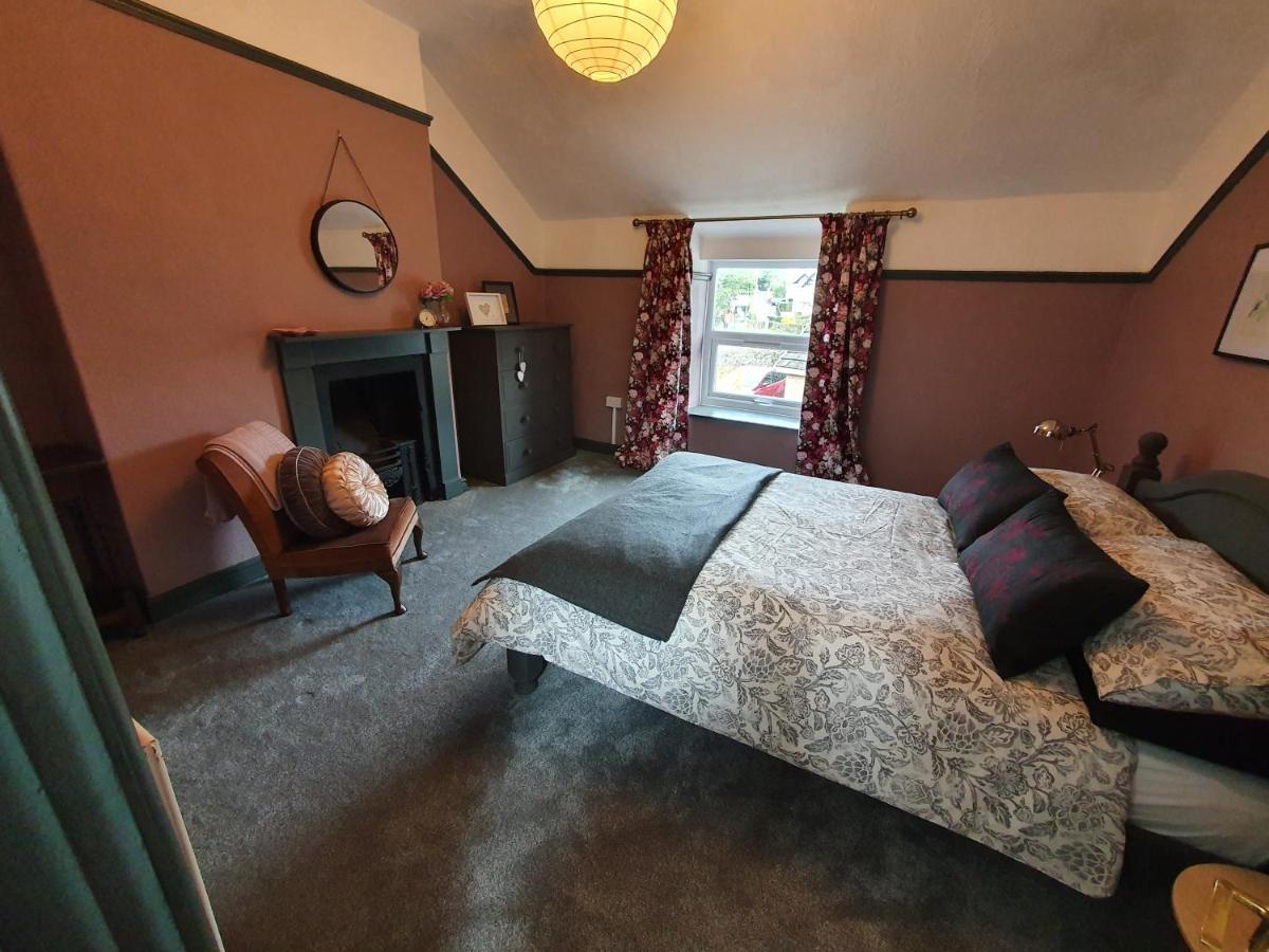 Cosy Cottage In Heart Of Llangollen Exterior foto
